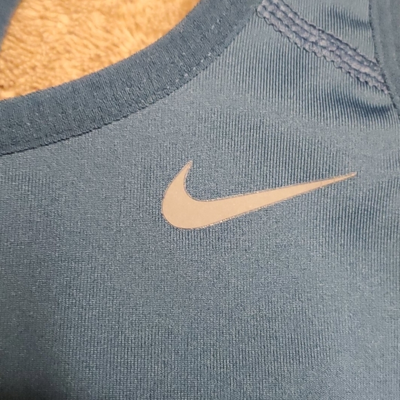 Nike Compression Tank - Picture 4 of 4